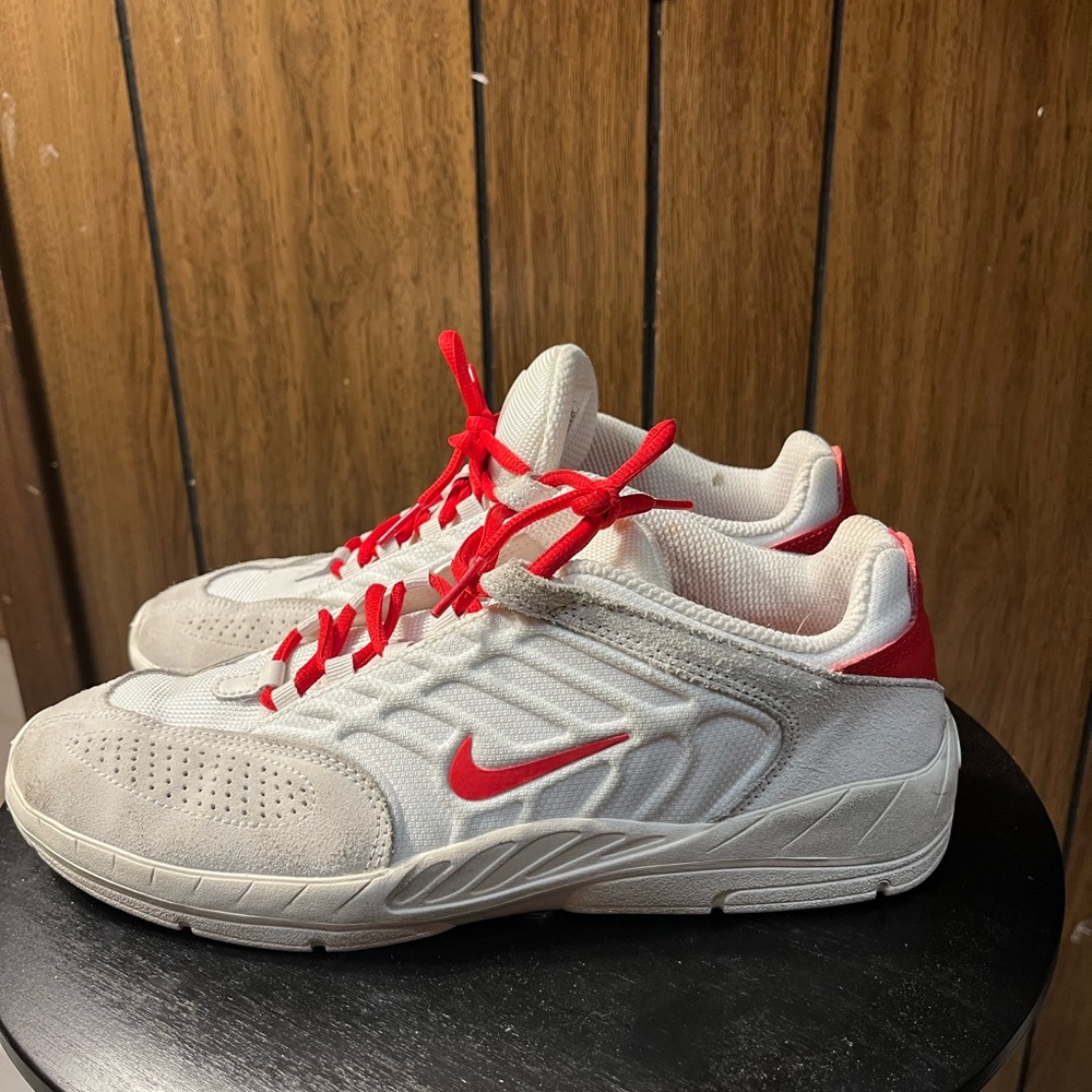 Nike Athletic Shoes White and Red